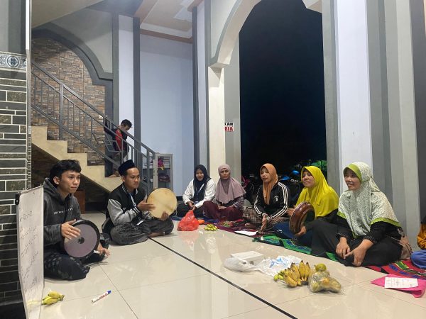 PELATIHAN HADROH