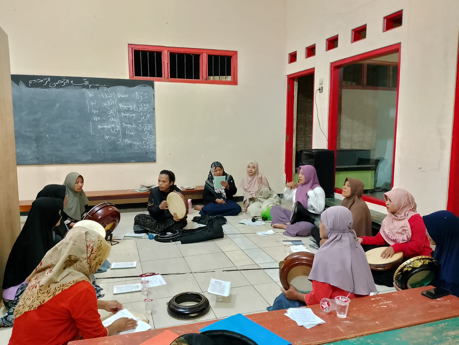 Fatayat Ranting Pucung Kidul Latihan Rebana